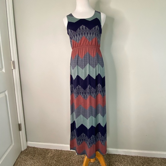 Women’s Maxi sleeveless dress Small - Picture 3 of 8